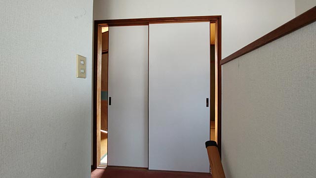 ドア