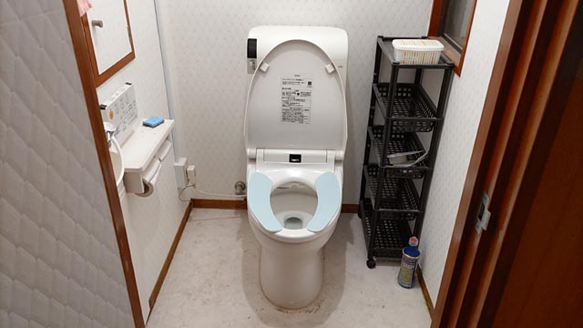 ３階トイレ